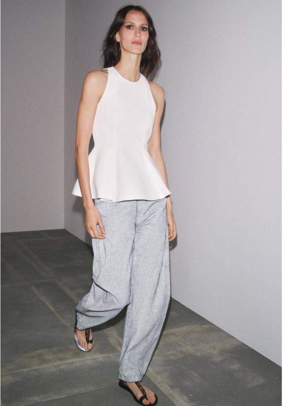 ZARA ZW COLLECTION WOMEN COATED RELAXED BALLOON MID-RISE JEANS SIZE 0 or 14 NWT
